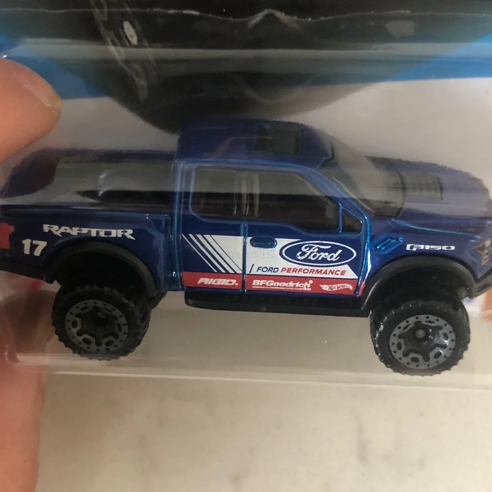 Mattel Hot Wheels Blue Ford F-150 Raptor